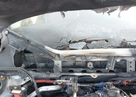 2017 Honda Accord Hybrid z USA, uszkodzony, nr VIN JHMCR6F3XHC001026